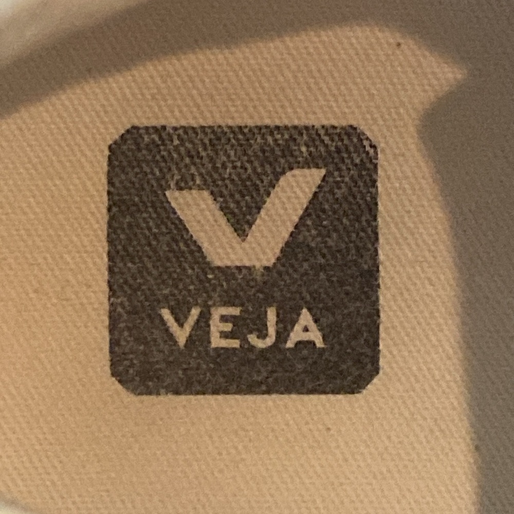 Veja low top sneakers with gray logo - Picture 10 of 16